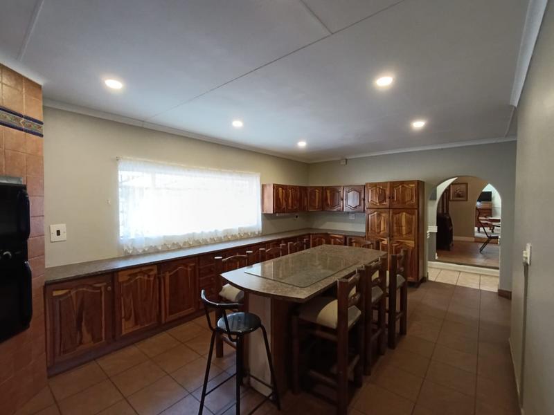 4 Bedroom Property for Sale in Middelburg Eastern Cape